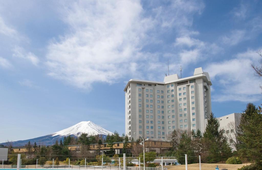 [Image: anime_hotels_in_japan-3-fujikyu_highland_hotels.jpg]