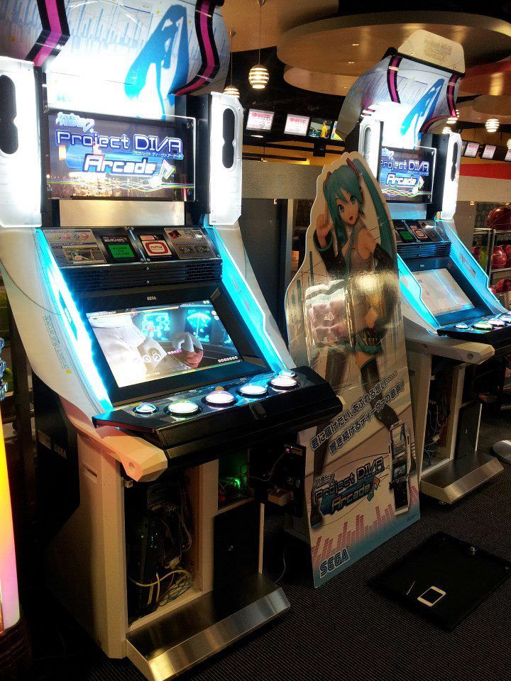 [Image: japanese_arcades-27-hatsune_miku_project...achine.jpg]