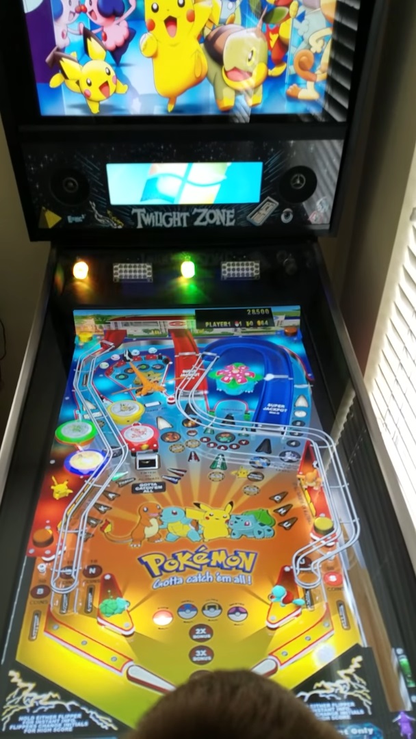 [Image: japanese_arcades_in_the_us-11-pokemon_pinball.jpg]