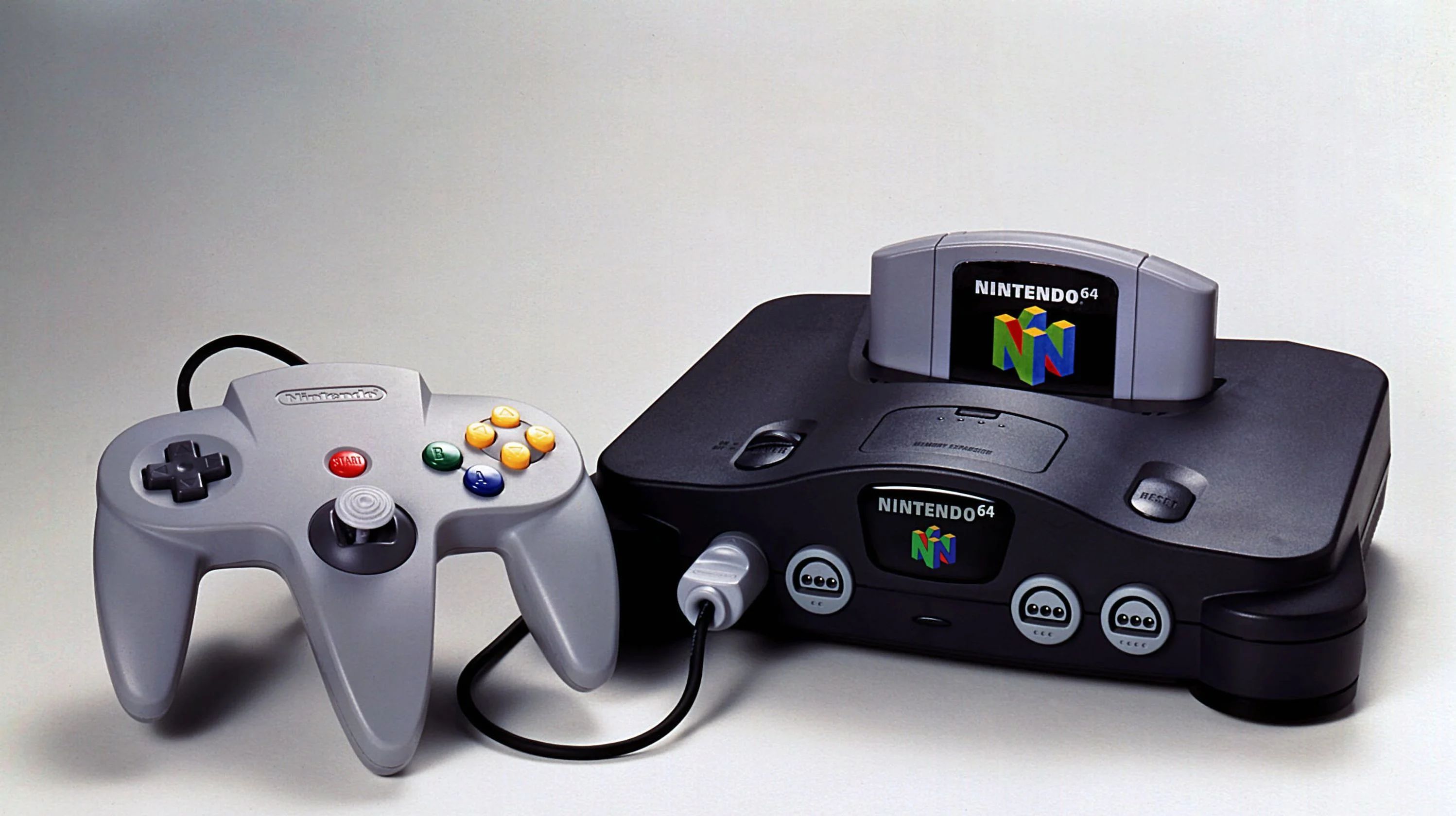 [Image: japanese_video_game_consoles-19-n64.jpg]