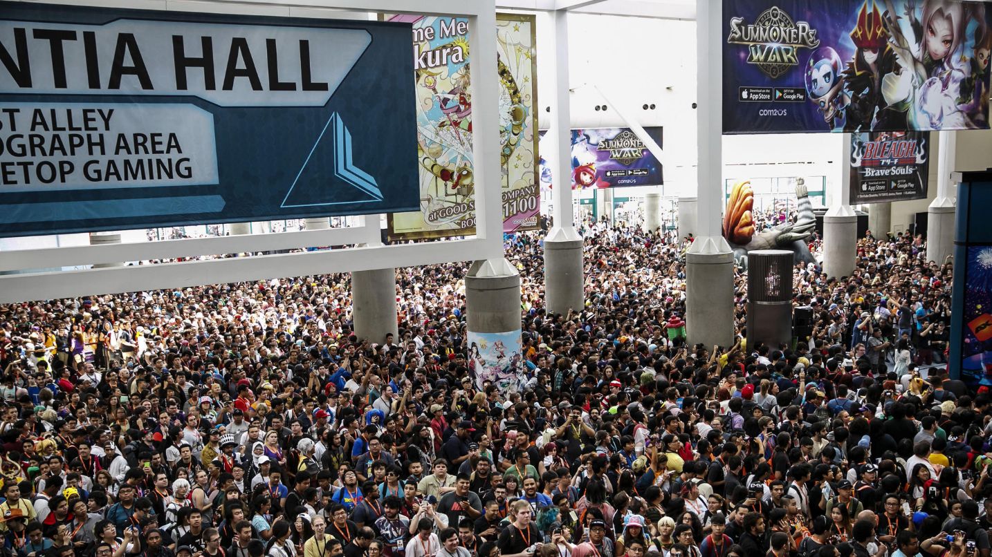 [Image: what%20is%20anime%20expo-2-anime_expo_hall.jpg]